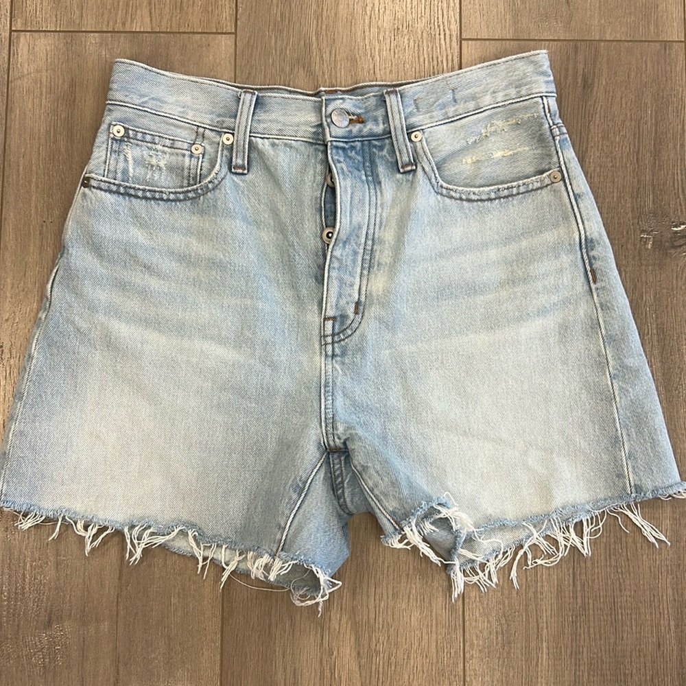 Madewell relaxed mid length shorts 26